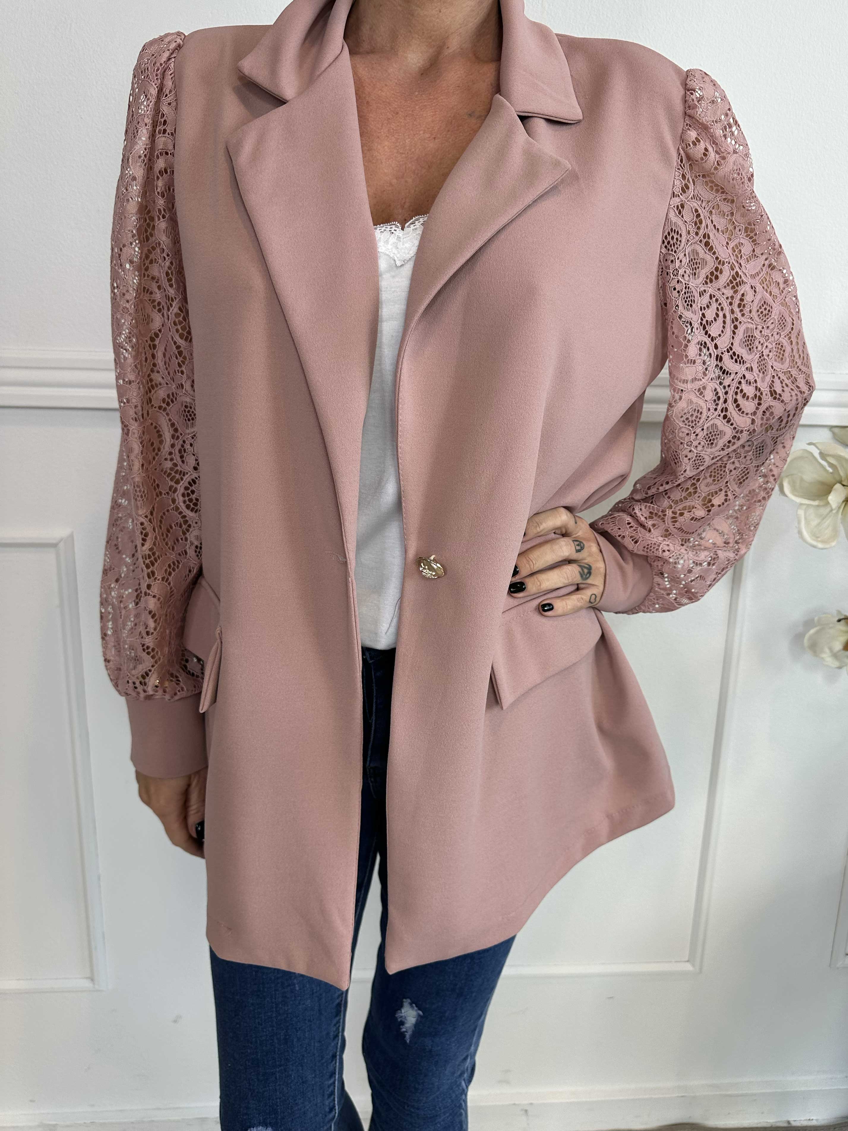 Kata Lace - Oversized blazer med blondeærmer